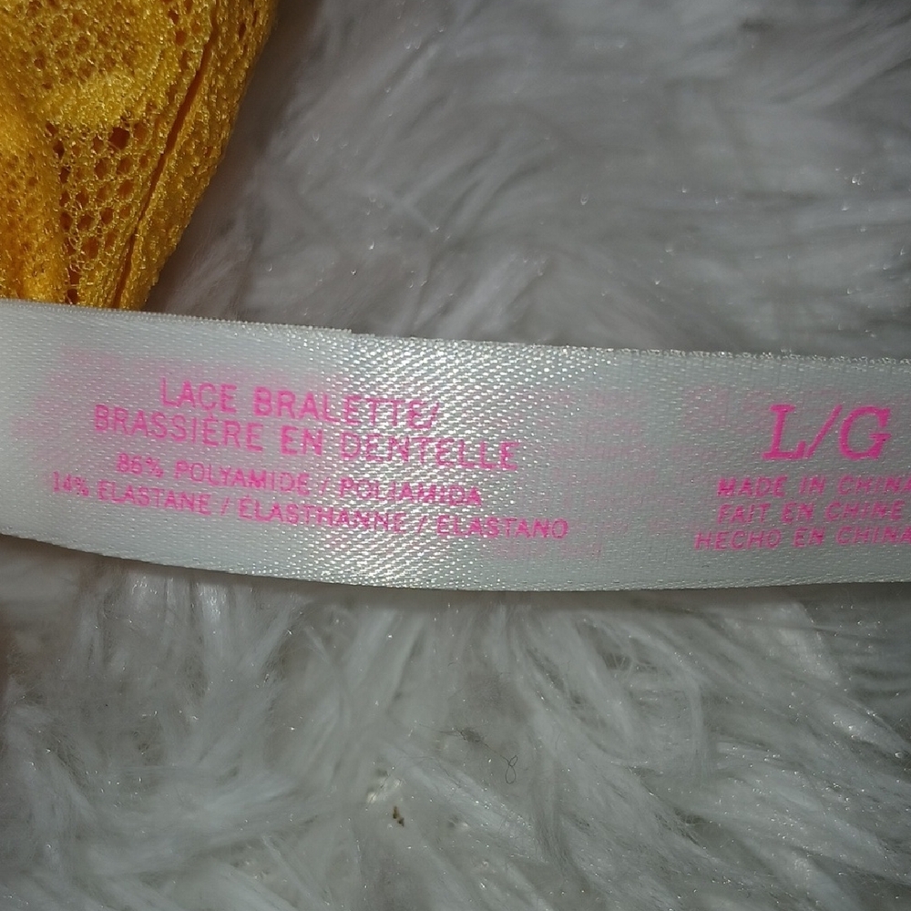 PINK‎ Victoria's Secret Sexy Feminine Bright Lace Bralette and Thong Panty Set - Picture 12 of 16